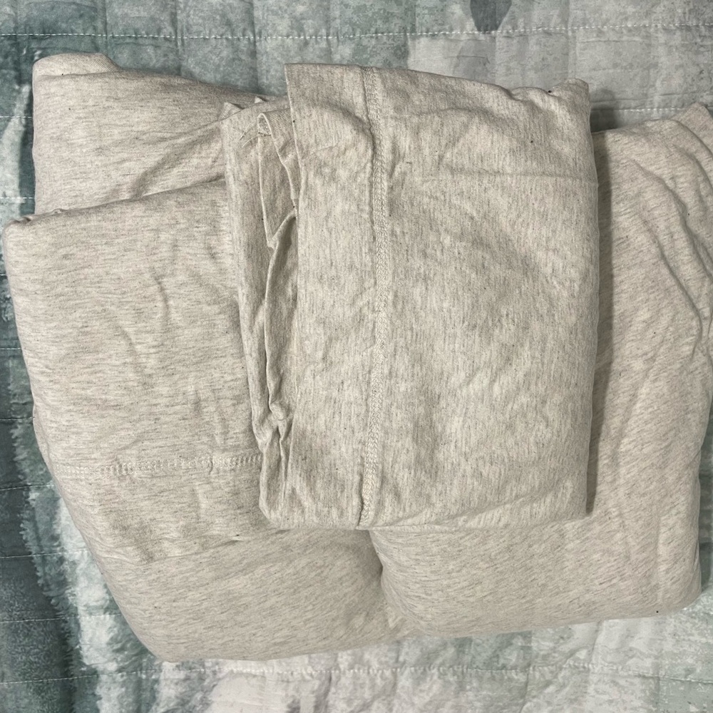 Queen Calvin Klein sheet set